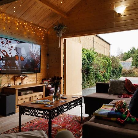Spacious Cabin Evcharger And Free Parking Near Cambridge Luaran gambar