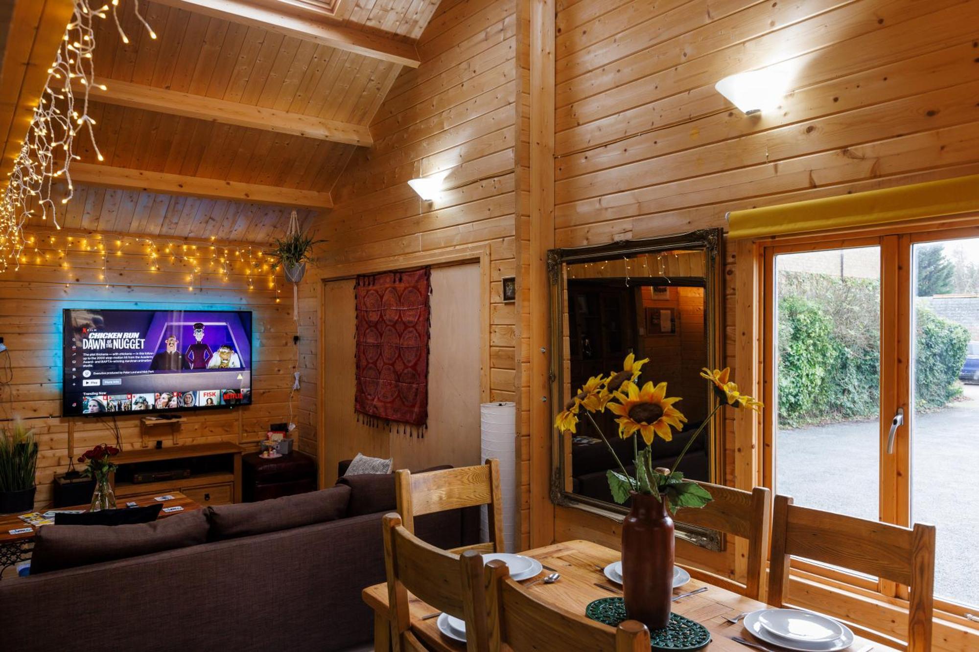Spacious Cabin Evcharger And Free Parking Near Cambridge Luaran gambar