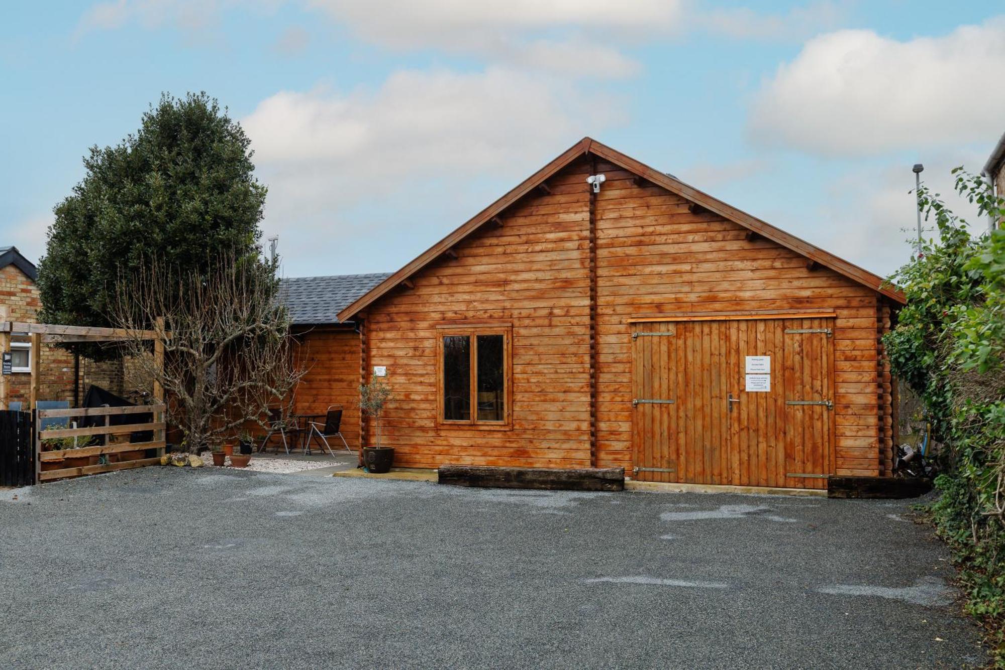 Spacious Cabin Evcharger And Free Parking Near Cambridge Luaran gambar